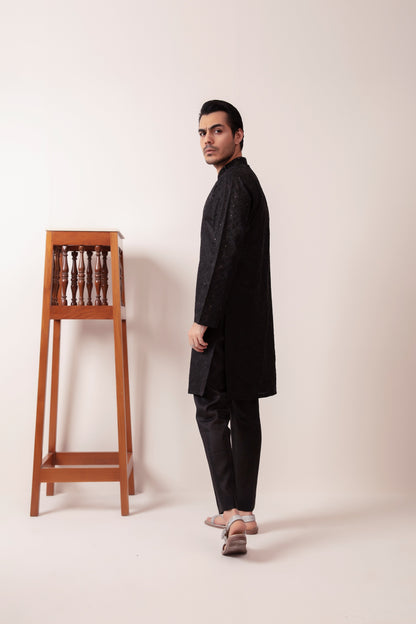 BLACK EMBROIDERED KURTA PAJAMA