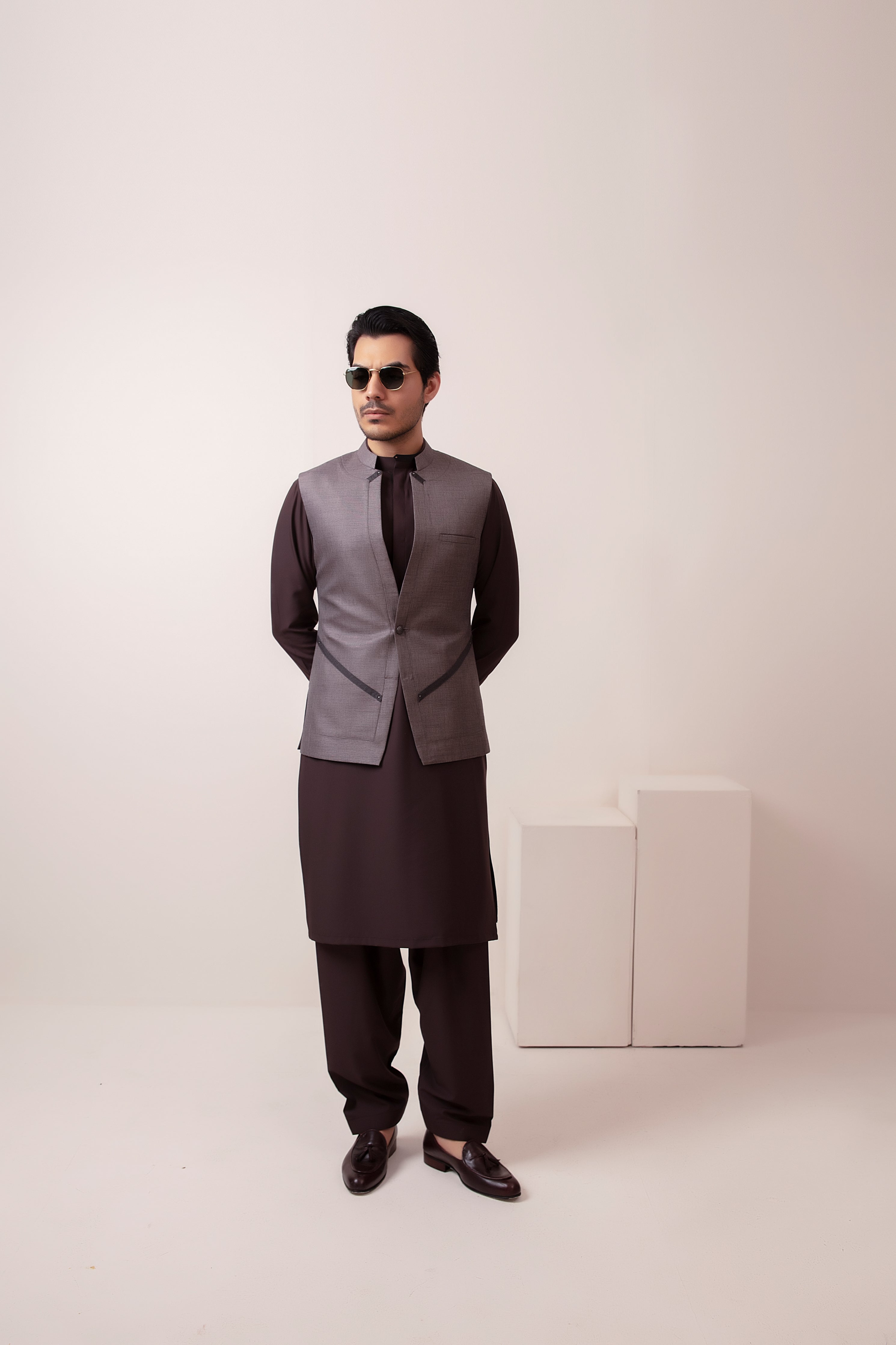 BURGUNDY WAISTCOAT