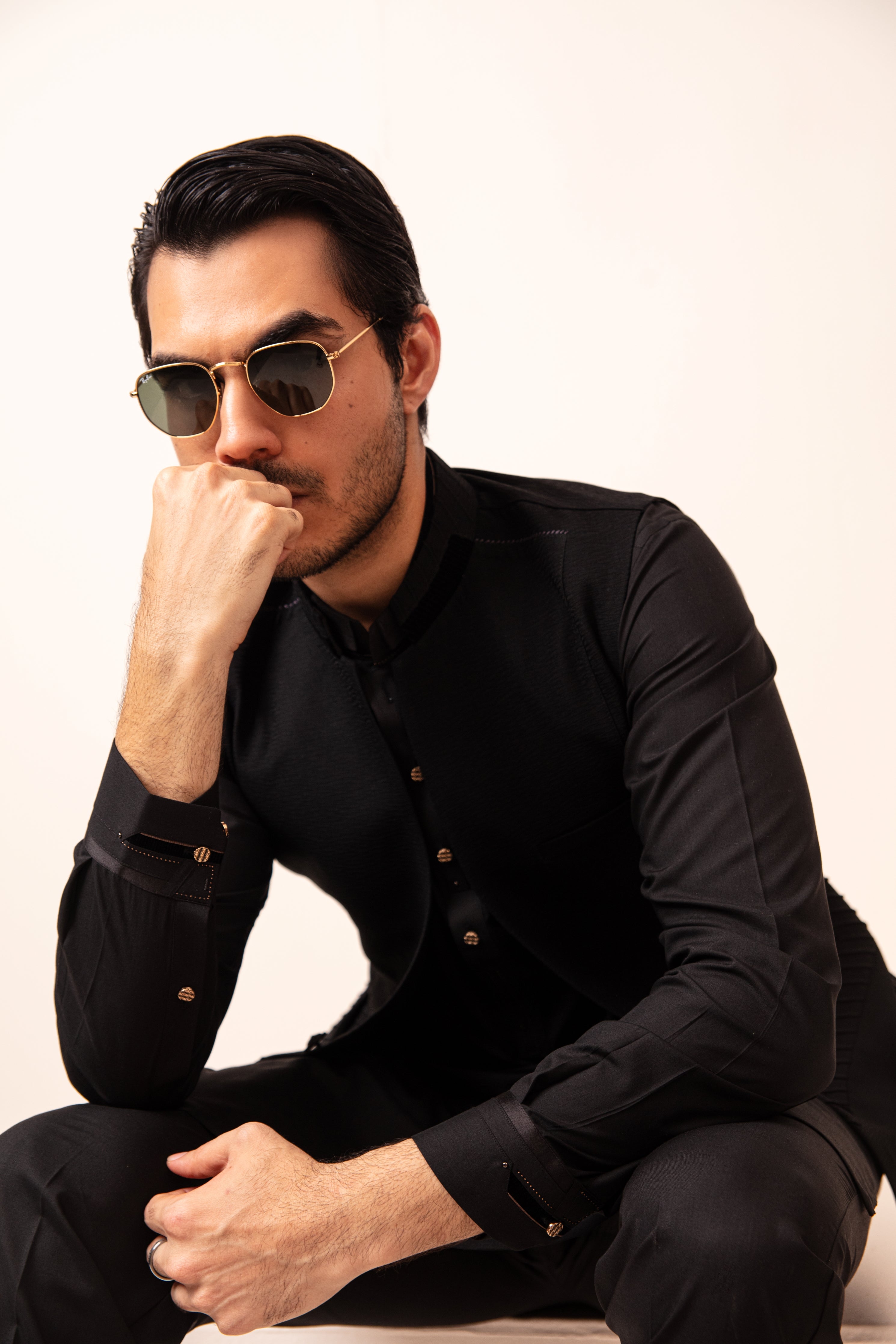 BLACK WAISTCOAT