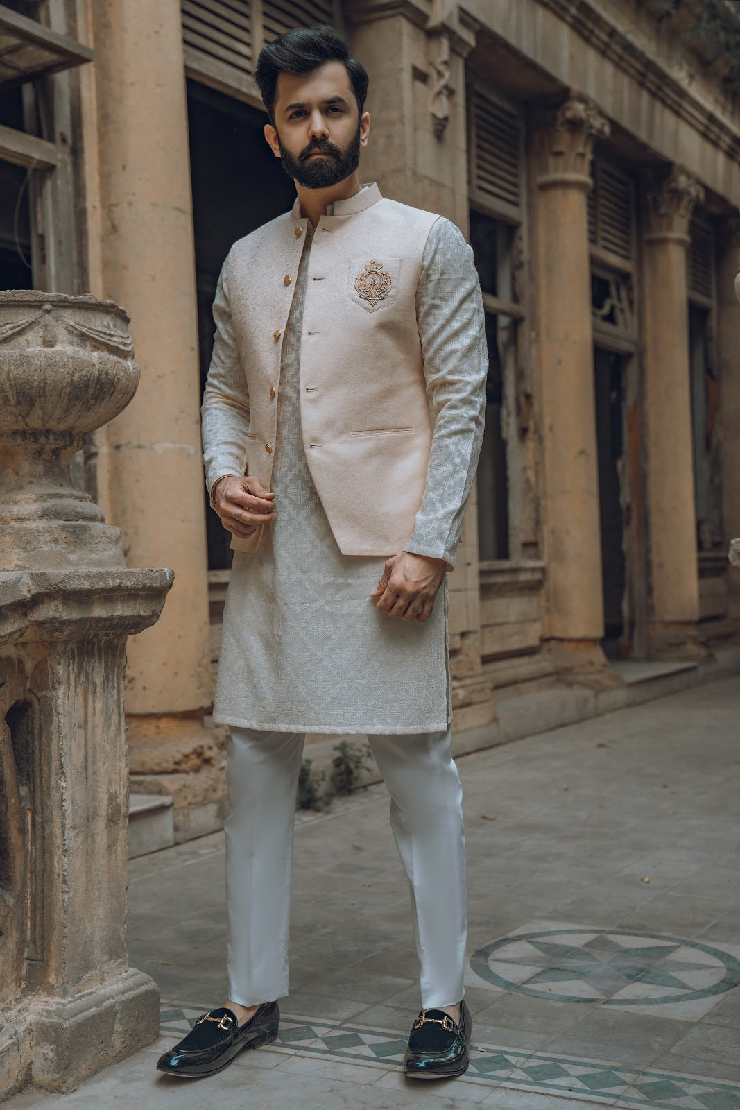 SOFT CREAM WAISTCOAT